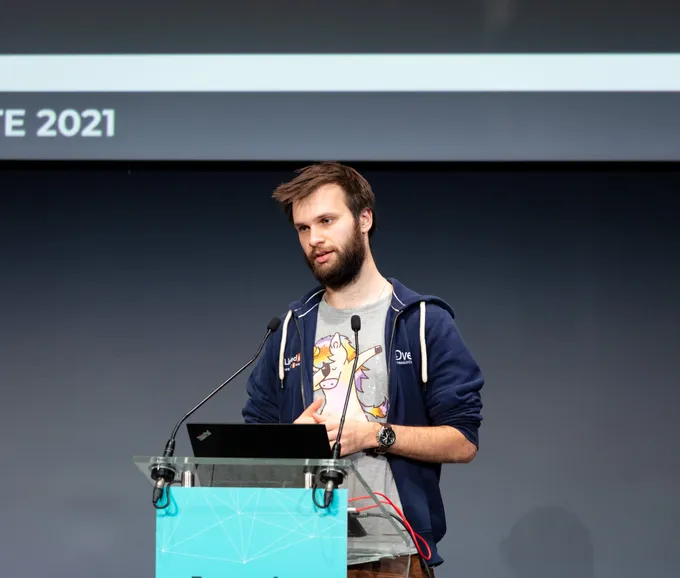 Shoxxdj lors d'une conférence